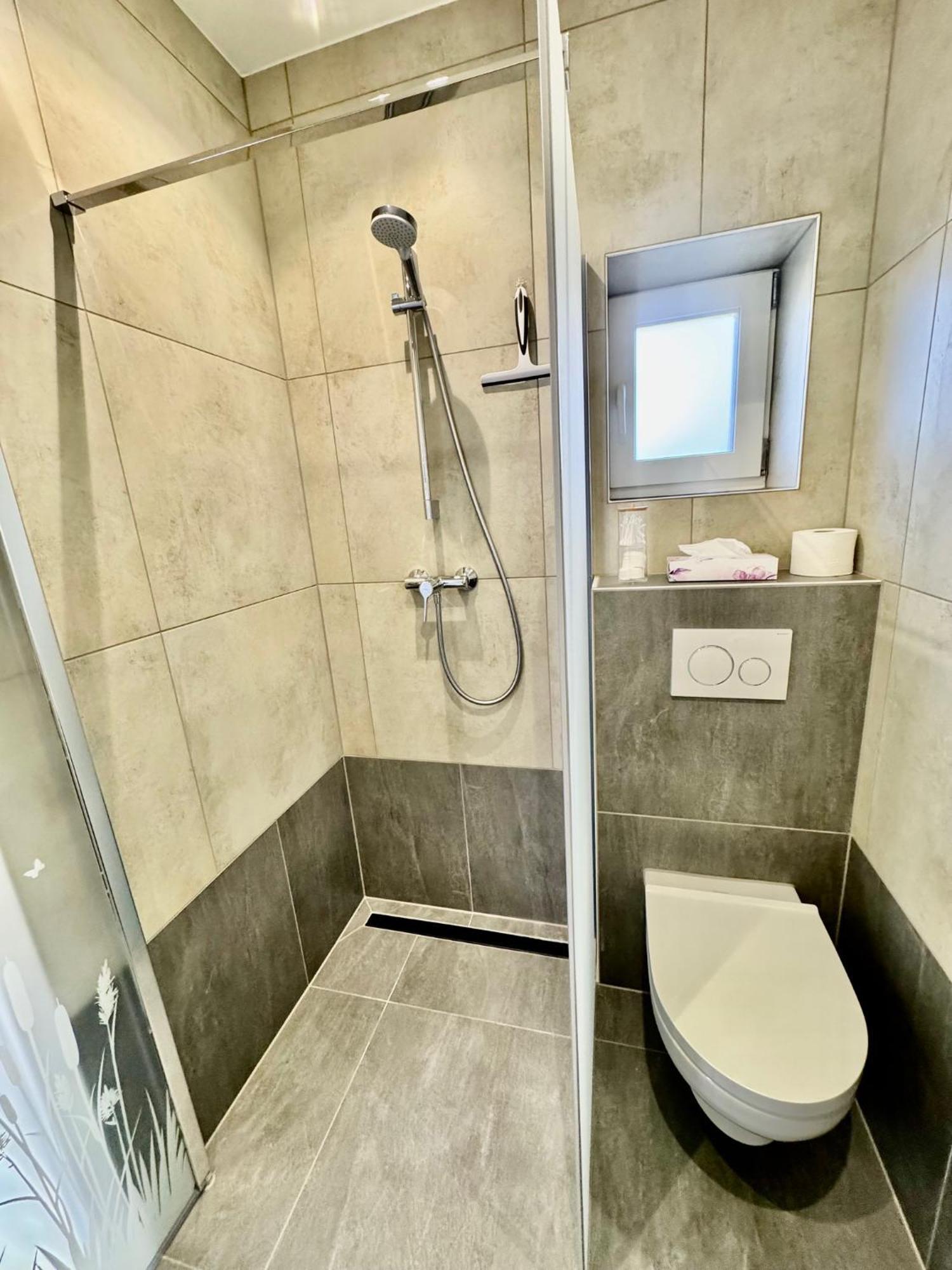 Gaestezimmer Beate Und Ferienwohnung Rheda Wiedenbrueck 外观 照片